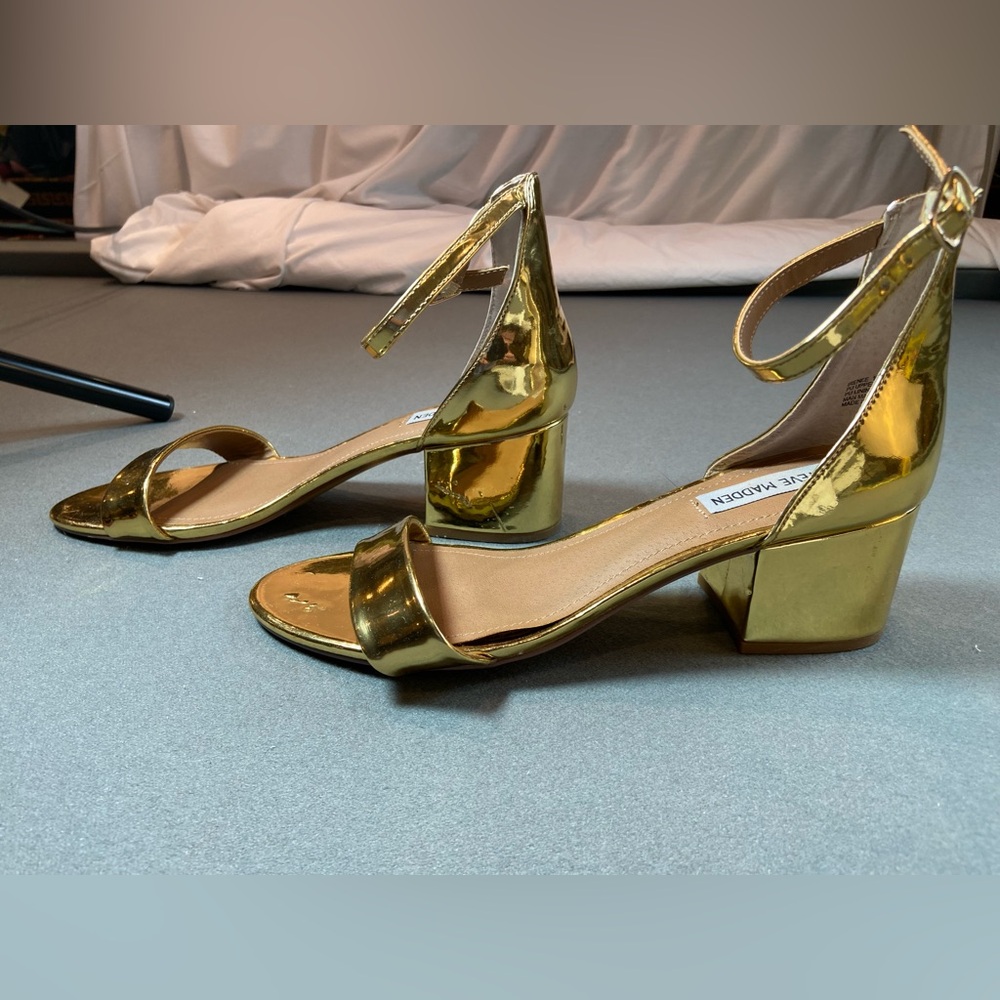 Steve Madden Irenee Gold Ankle Strap Dress Sandals 2”  Block Heels Size‎ 10